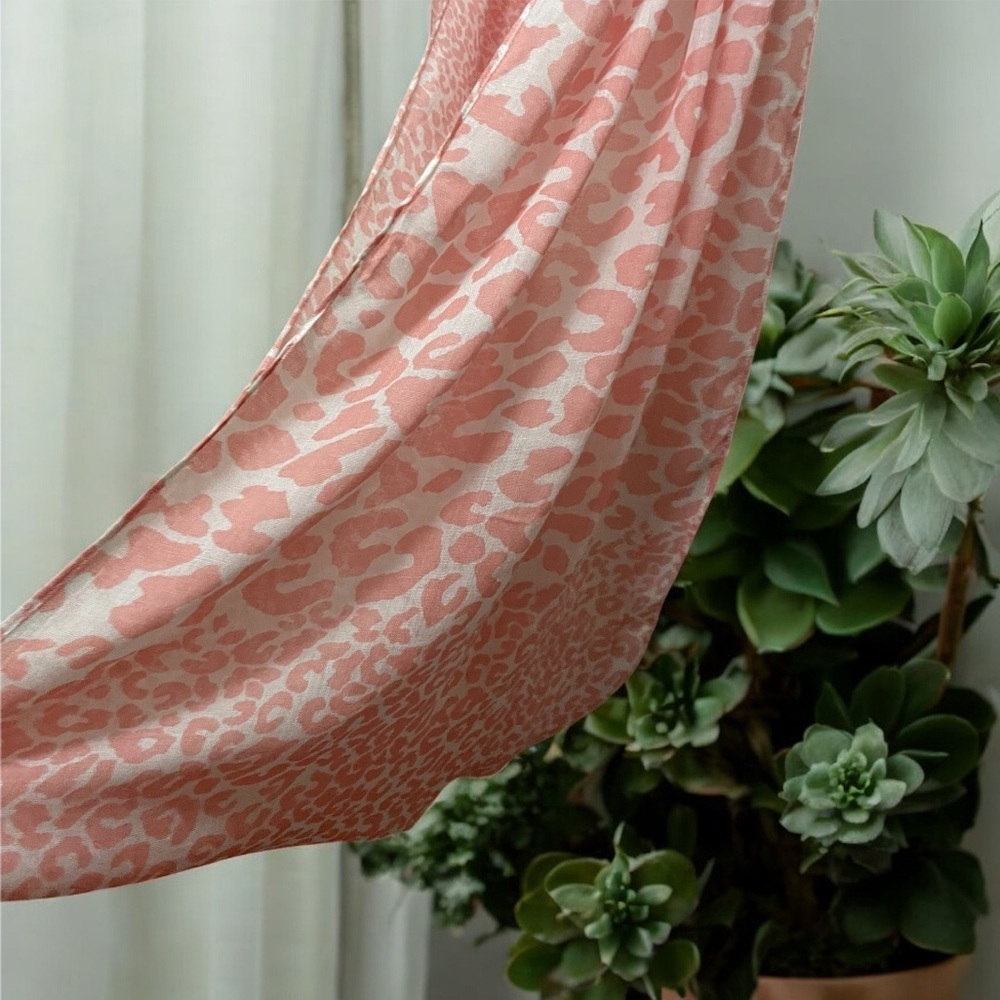 Jennifer Lopez Pink Animal Print Scarf - Picture 1 of 8